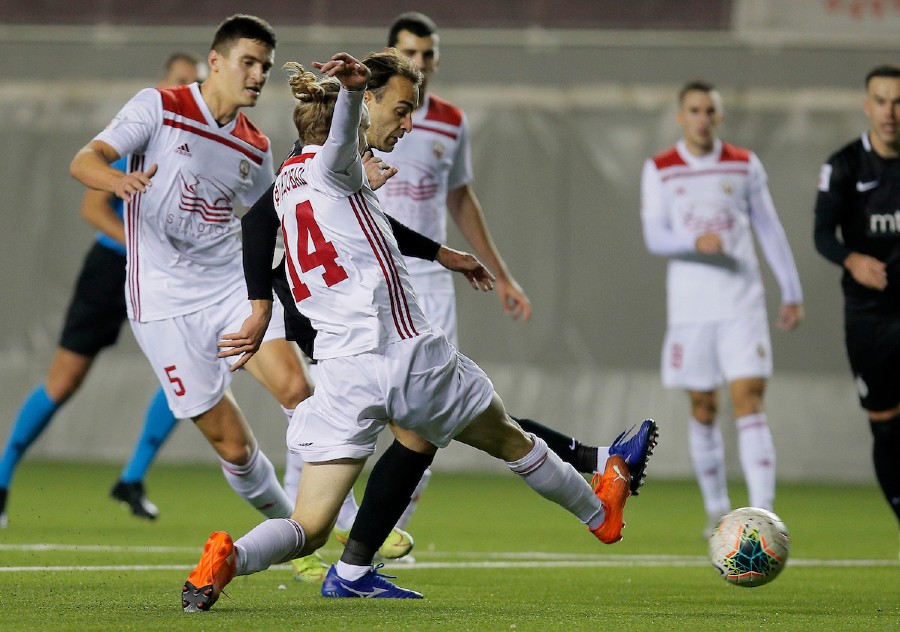 Pogodak Markovića za 2:0 (© Star sport)